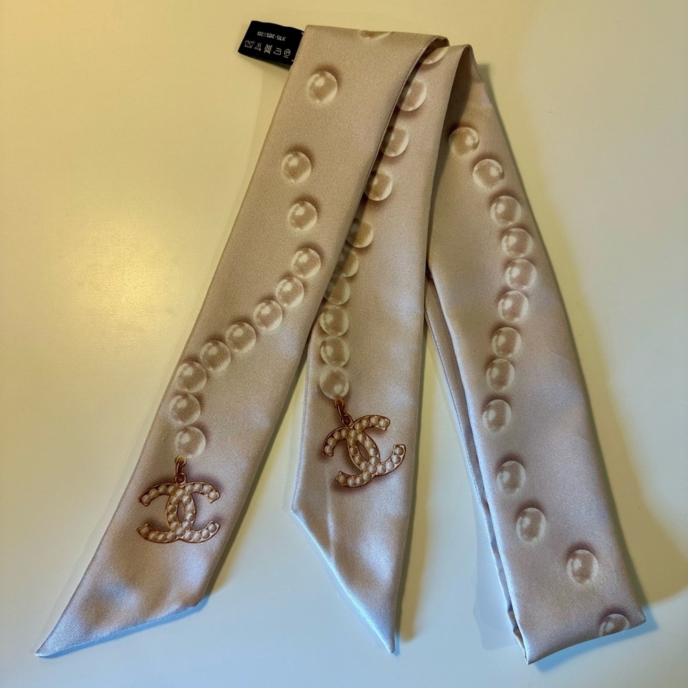 Chanel Silk Twilly